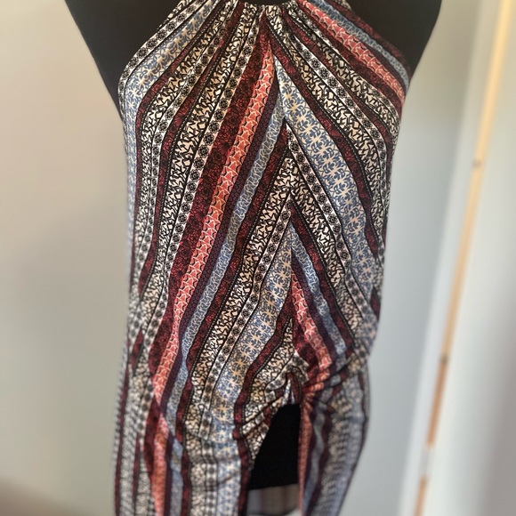 BCBGeneration Halter Knotted Tunic Top - Picture 7 of 9